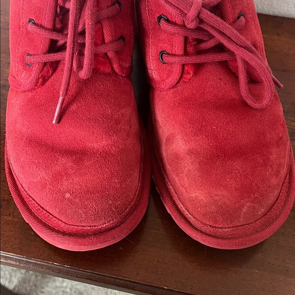 UGG Nuemel Boots in Samba Red Suede Chuka Booties Size 8 - Picture 5 of 8